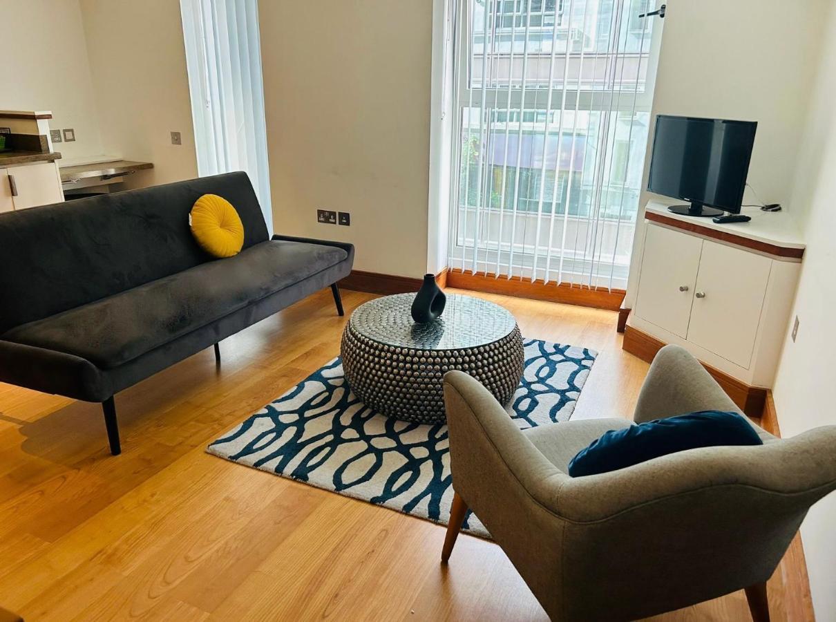 Studio - Tower Hill - City Centre By Prime London Stays N-7 Bagian luar foto